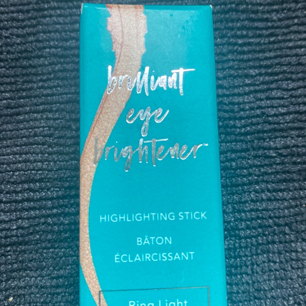 Brilliant Eye Brightener. Highlighting Stick.